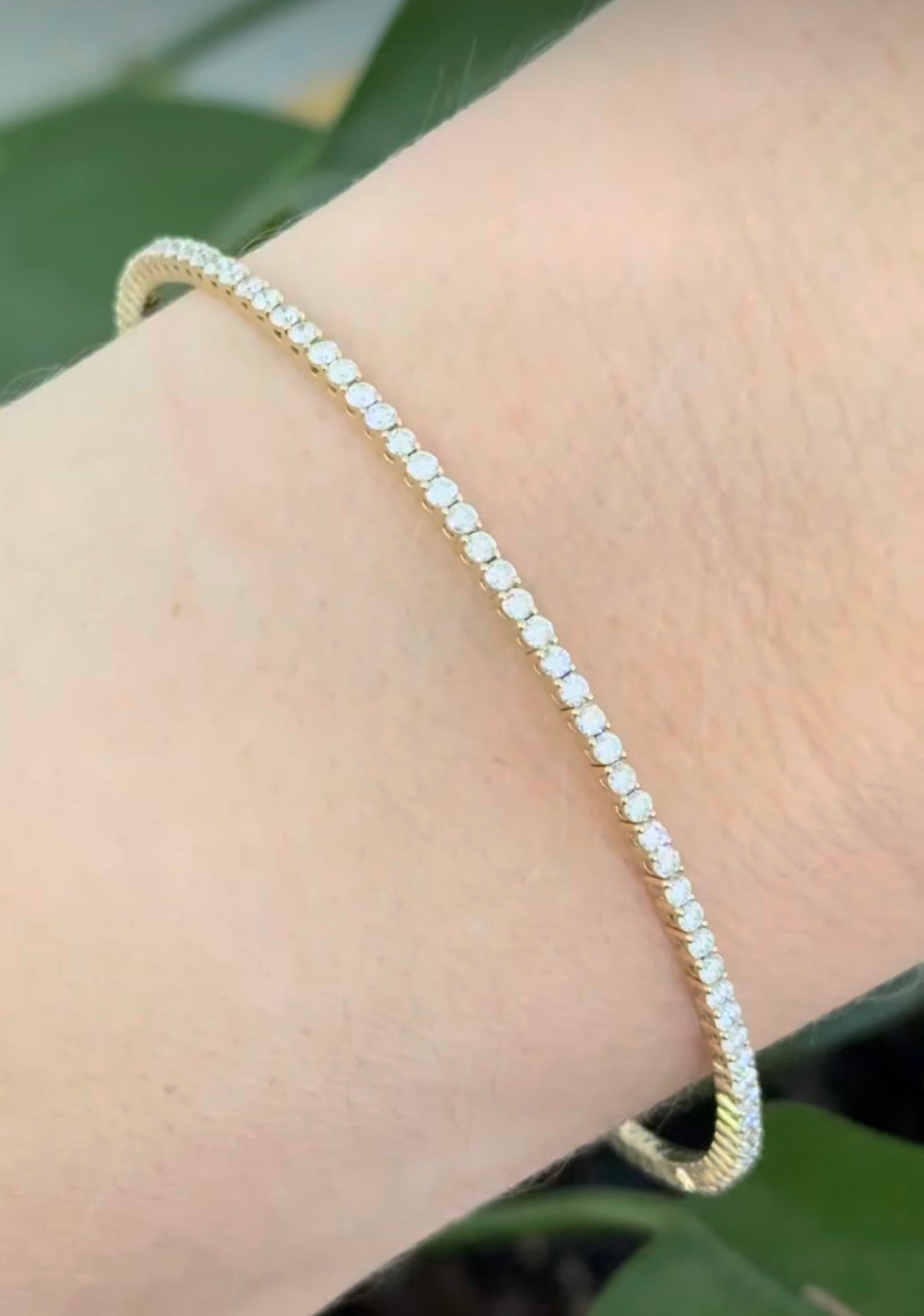 Yellow gold 1.7ct natural diamond flex bracelet