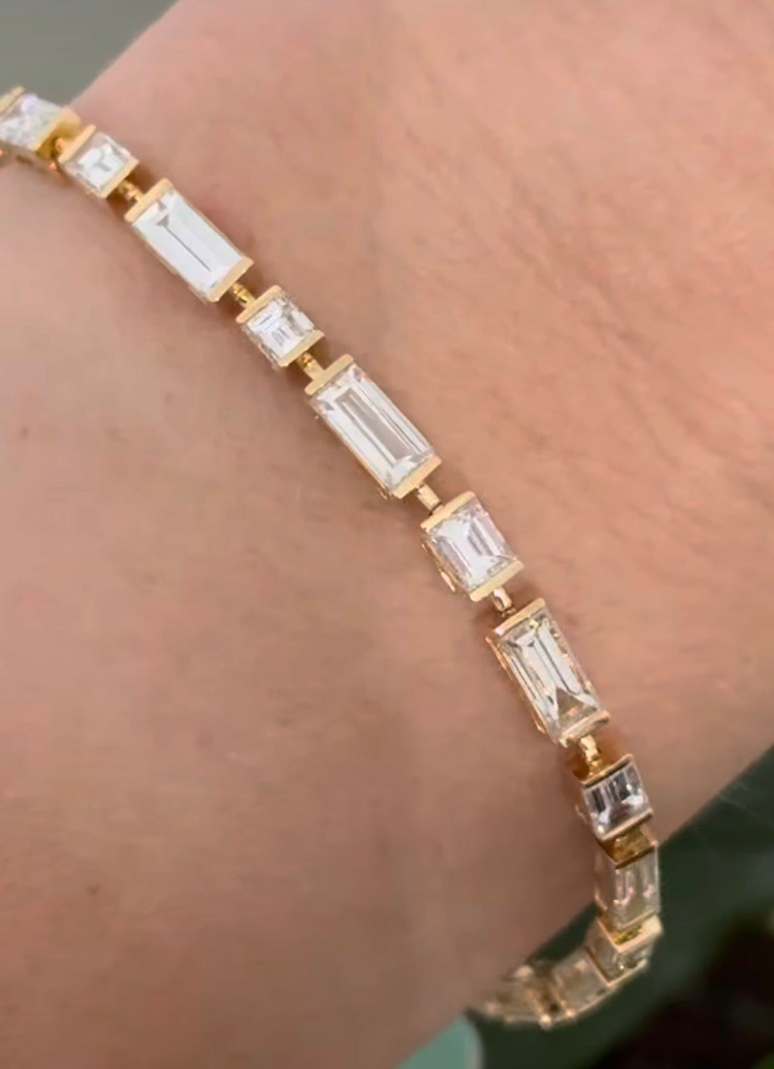 Yellow gold 7.22ct baguette and emerald cut natural diamond bracelet