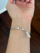White gold 0.685ct natural diamond flex cuff