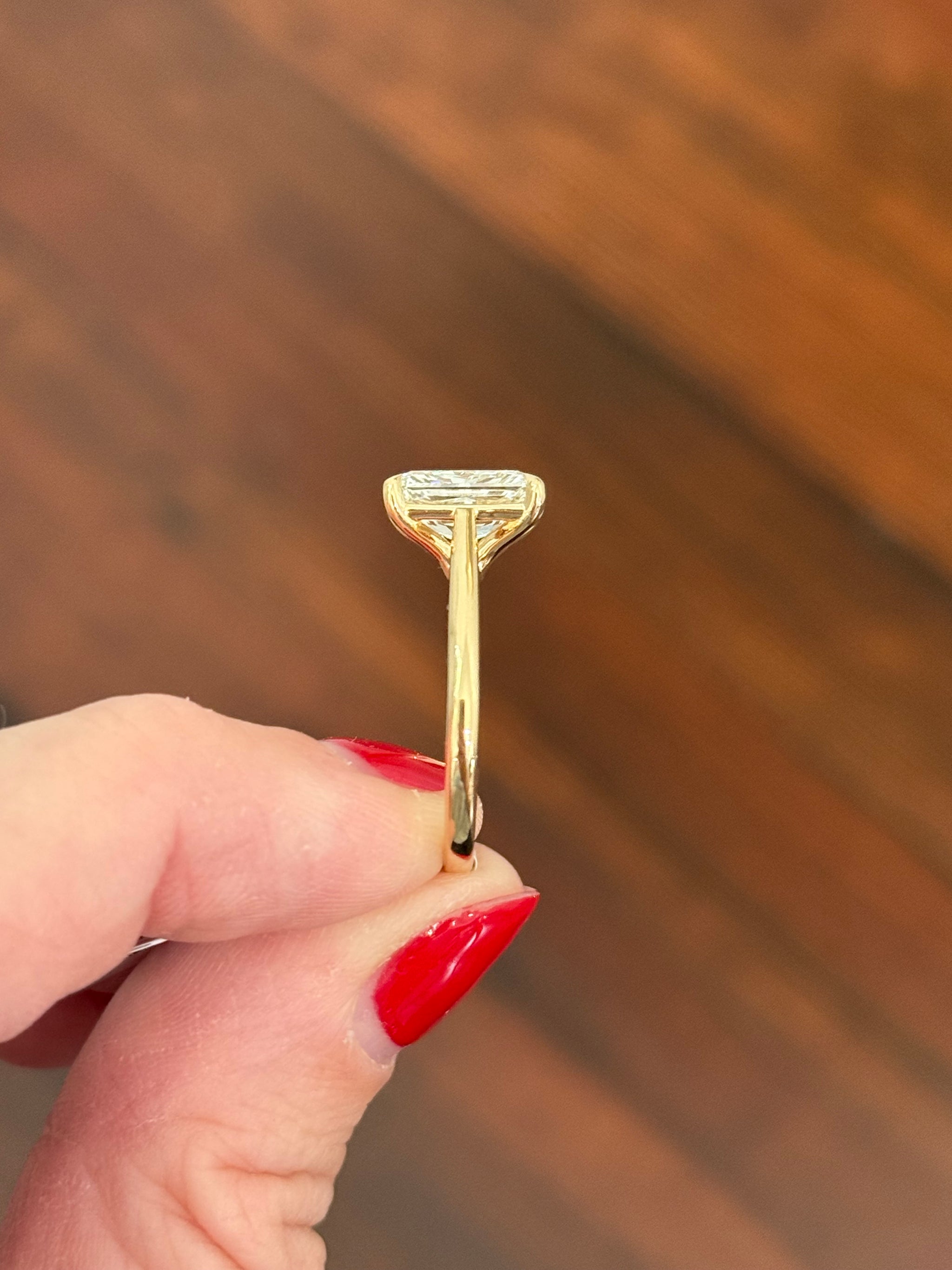 Yellow gold IGI certified radiant lab diamond ring