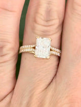 Yellow gold radiant and round lab diamond ring