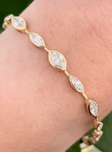 Yellow gold bezel set 4.52ct marquise natural diamond bracelet