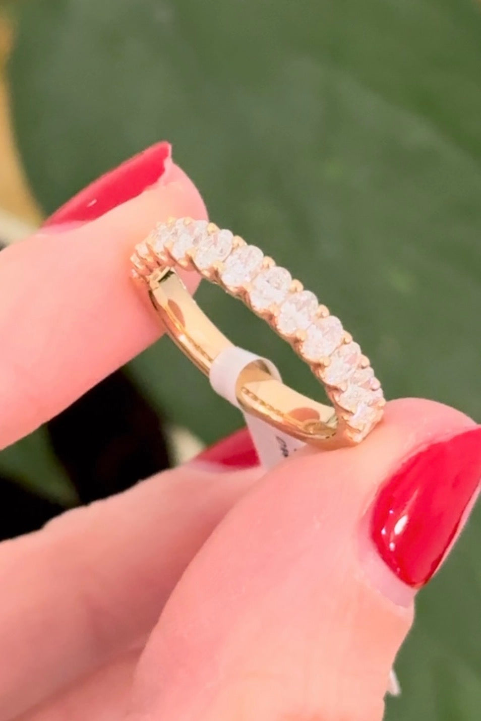Yellow gold 1.16ct oval lab diamond band