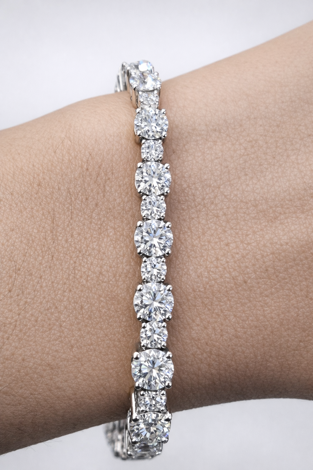 9.14ct White Gold 6.75" Lab Diamond Tennis Bracelet