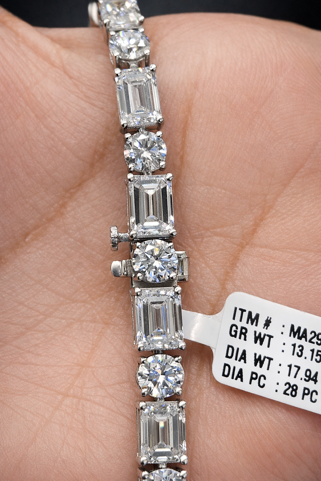 17.94ct Emerald & Round White Gold 7" Lab Diamond Bracelet