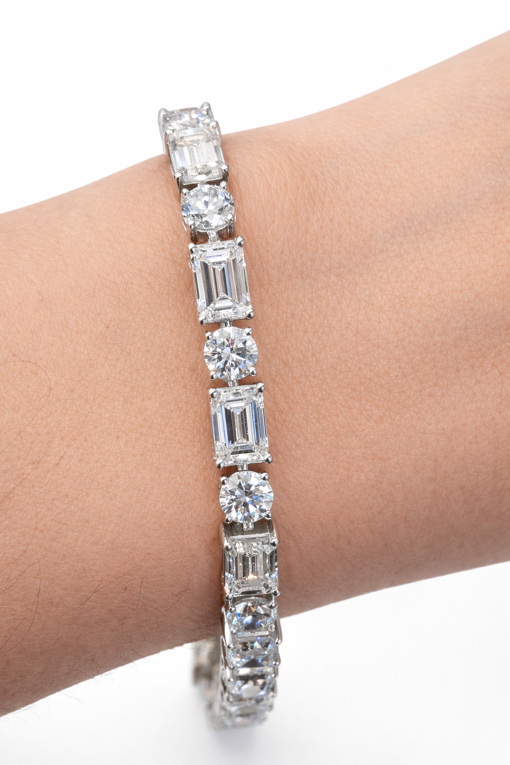 17.94ct Emerald & Round White Gold 7" Lab Diamond Bracelet