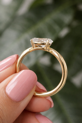 IGI-Certified 1 CT OVAL Curve Lab-Grown Diamond Ring