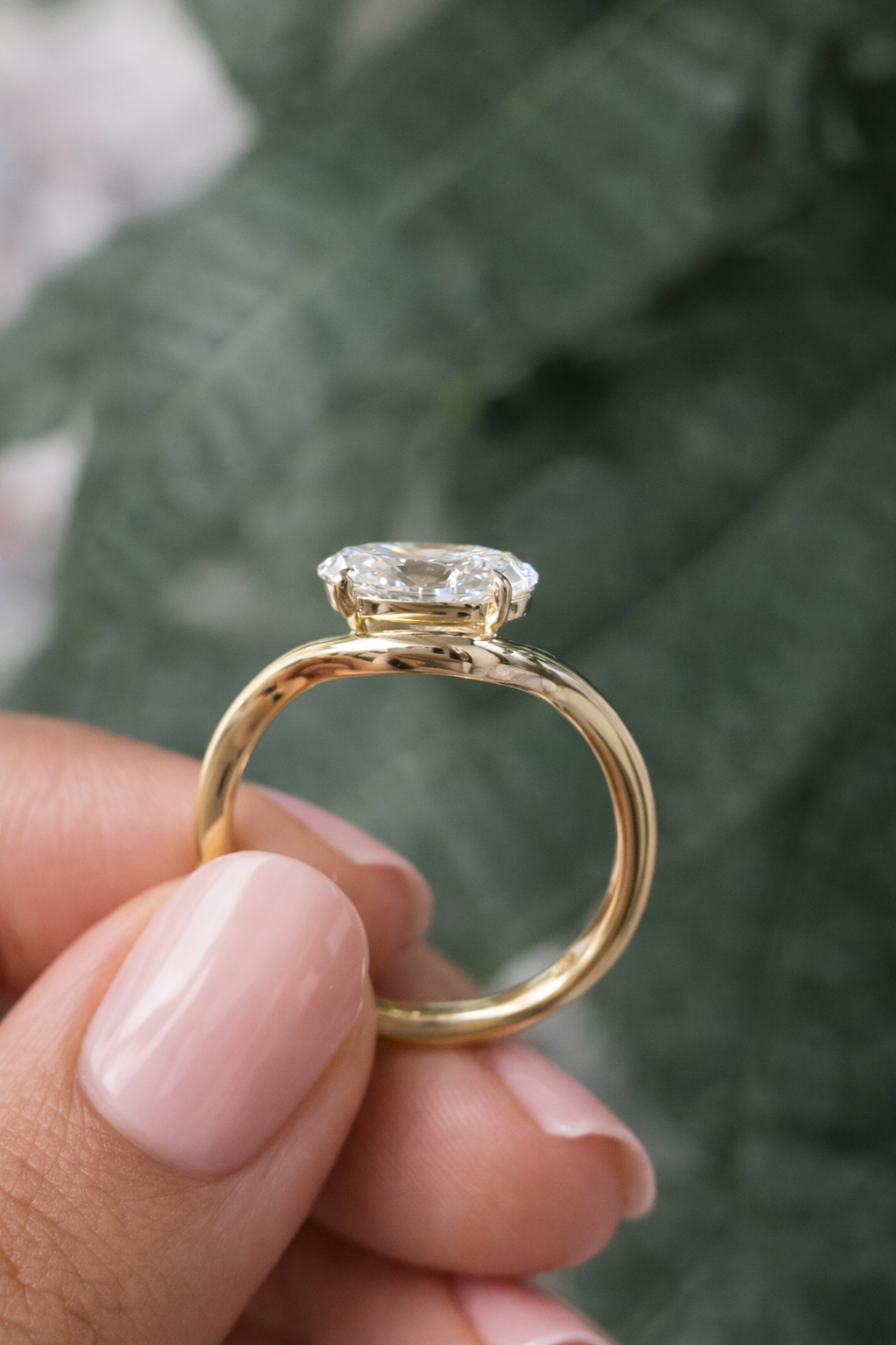 IGI-Certified 1 CT OVAL Curve Lab-Grown Diamond Ring