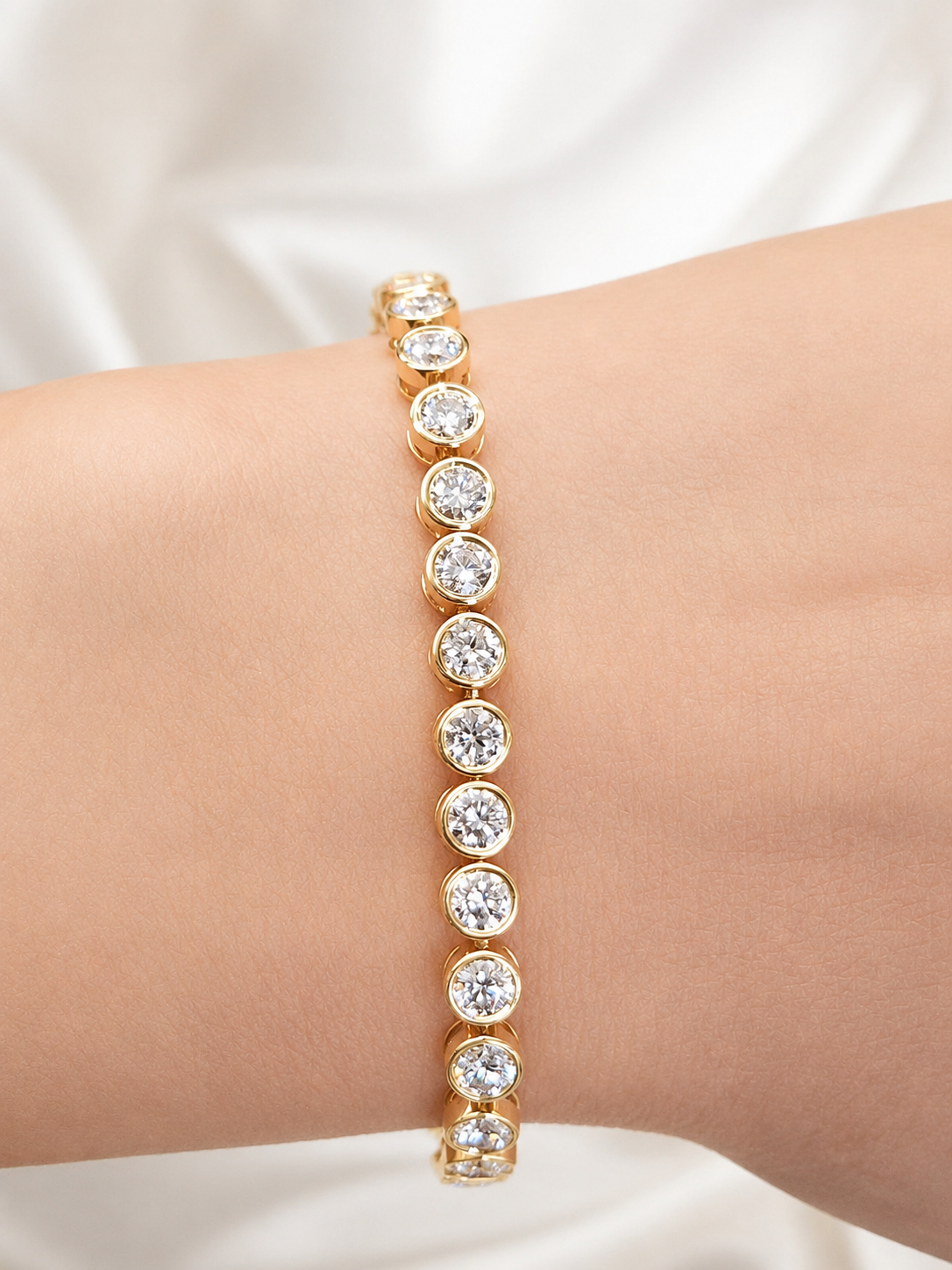 4.47cttw Yellow Gold Round Lab Diamond Bezel Set 7' Bracelet