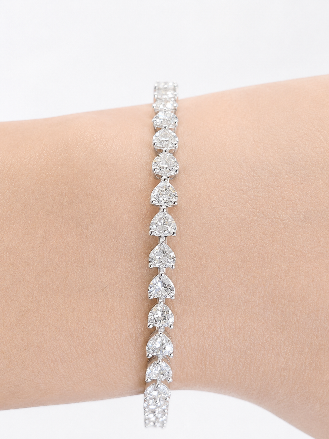 IDT 7.84ct White Gold 3 Prong Heart Shape Lab Diamond 7" Tennis Bracelet