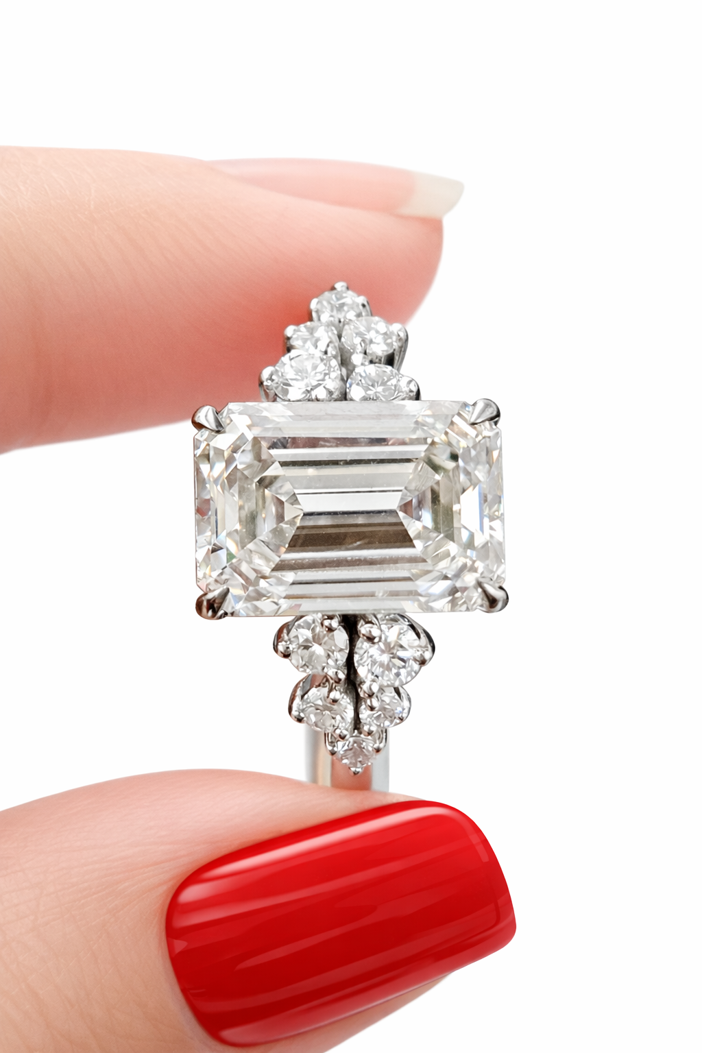 3.21CTTW EMERALD & ROUND LAB DIAMOND RING