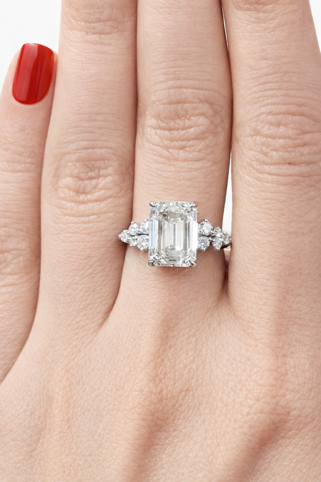 3.21CTTW EMERALD & ROUND LAB DIAMOND RING