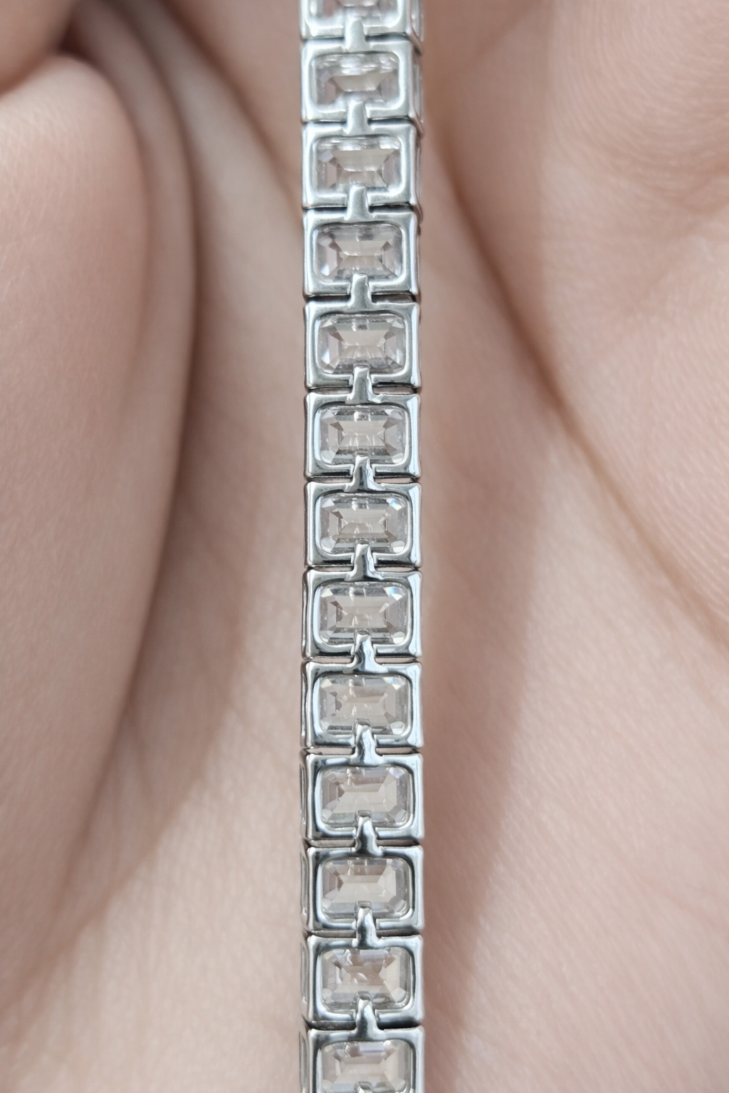 15.985CTTW EMERALD 7" LAB DIAMOND TENNIS BRACELET