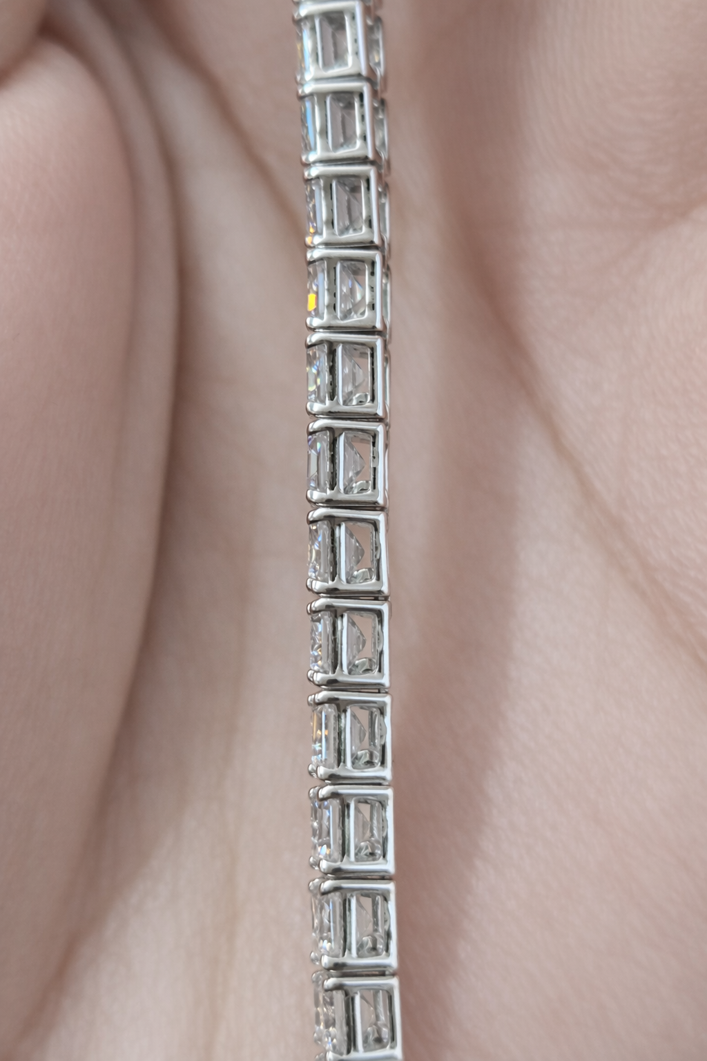 15.985CTTW EMERALD 7" LAB DIAMOND TENNIS BRACELET