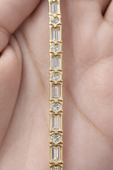 9.057CTTW EMERALD & ROUND 7" LAB DIAMONDS TENNIS BRACELET