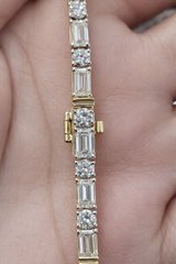 9.057CTTW EMERALD & ROUND 7" LAB DIAMONDS TENNIS BRACELET