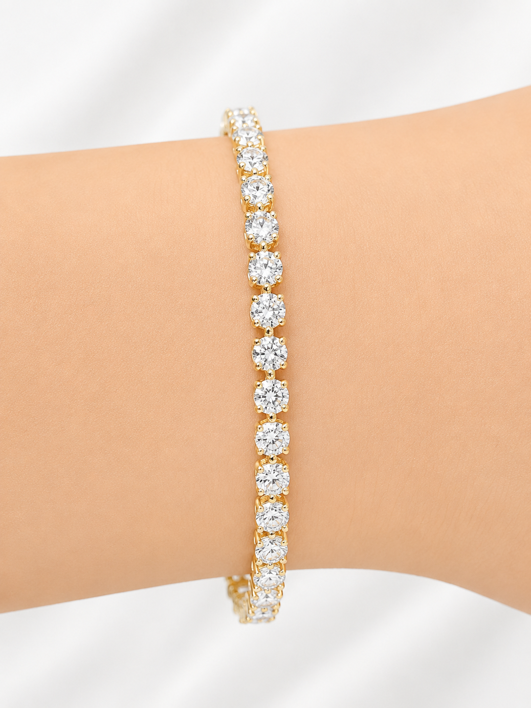 IGI 7.04cttw Yellow Gold 3 Prongs Lab Diamond 7.25" Tenis Bracelet