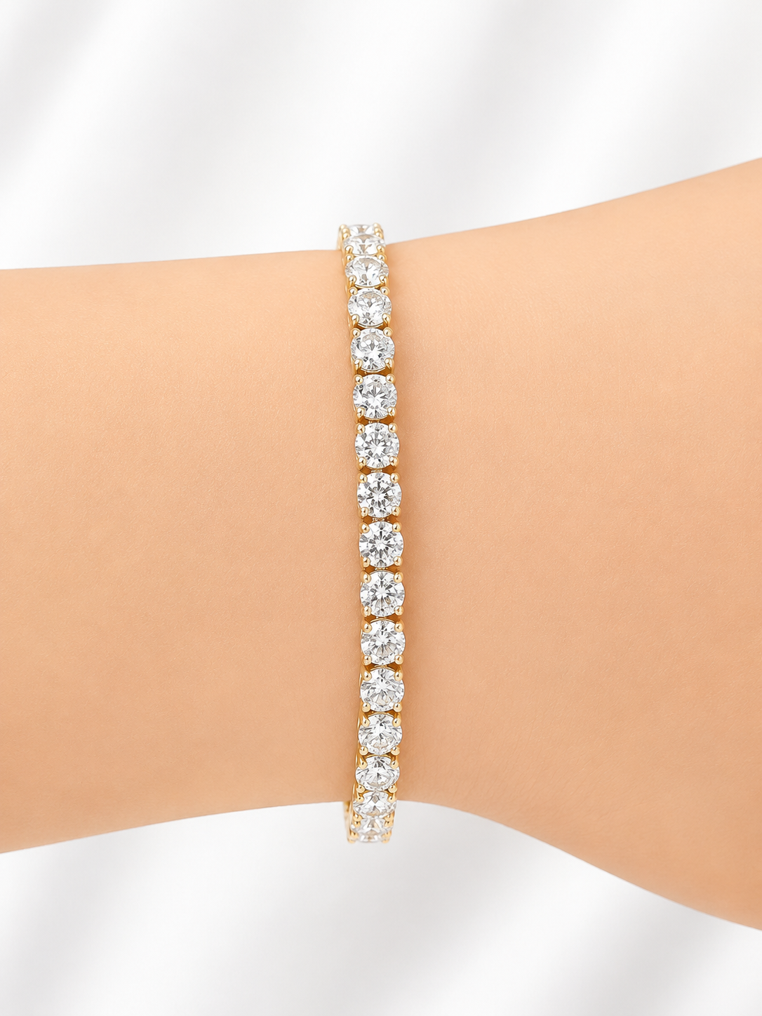 IGI 8.57cttw Yellow Gold Lab Diamond 7.25" Tennis Bracelet