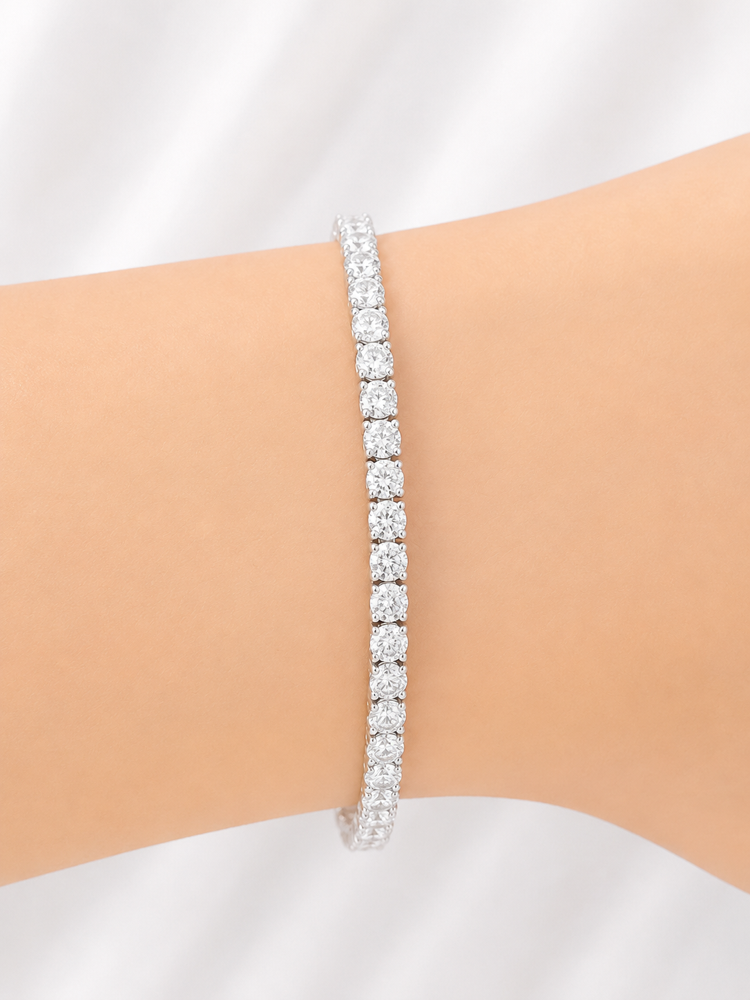 IGI 4.21cttw White Gold Lab Diamond 7" Tennis Bracelet