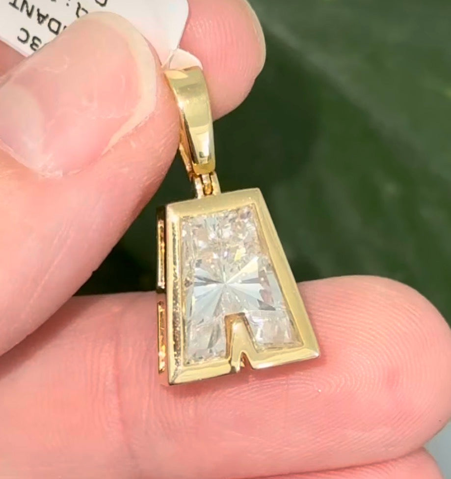Yellow gold A shape lab diamond pendant