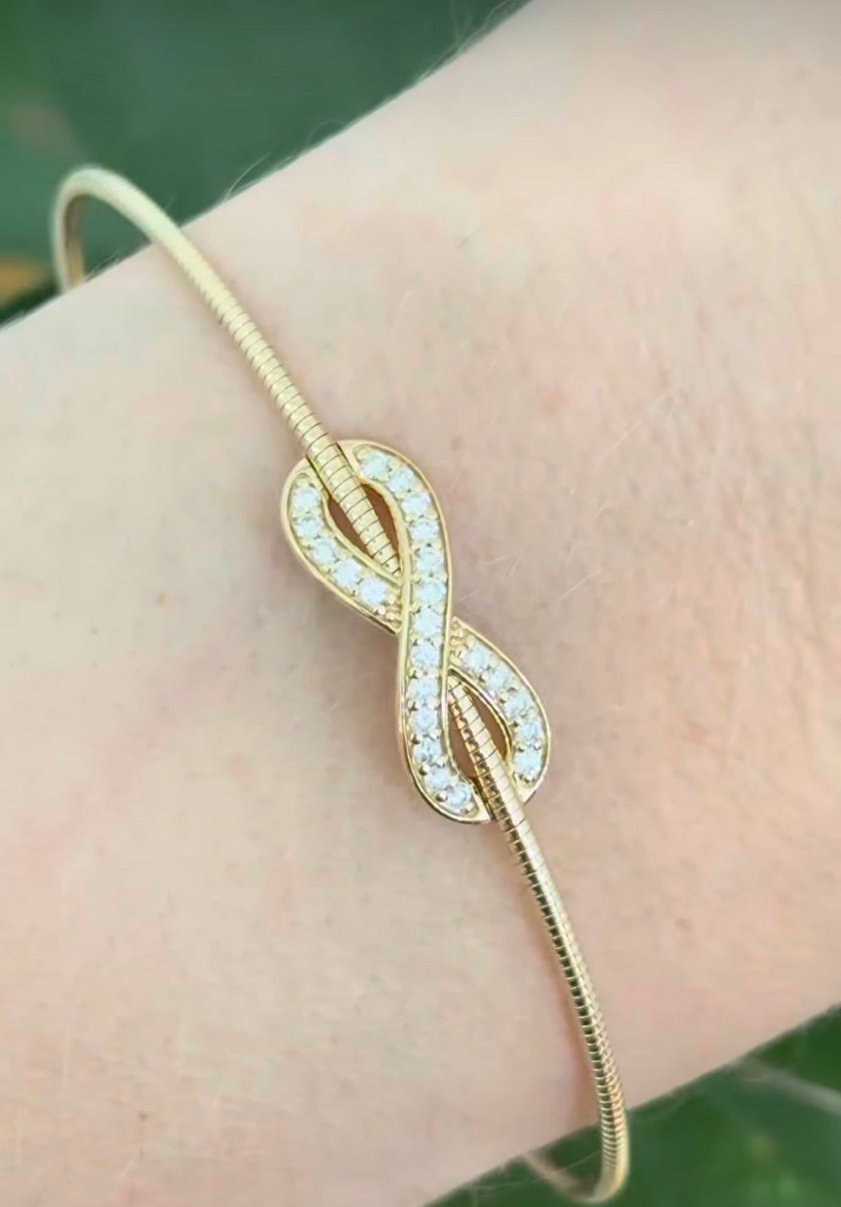 Yellow gold 0.51ct natural diamond infinity flex bracelet