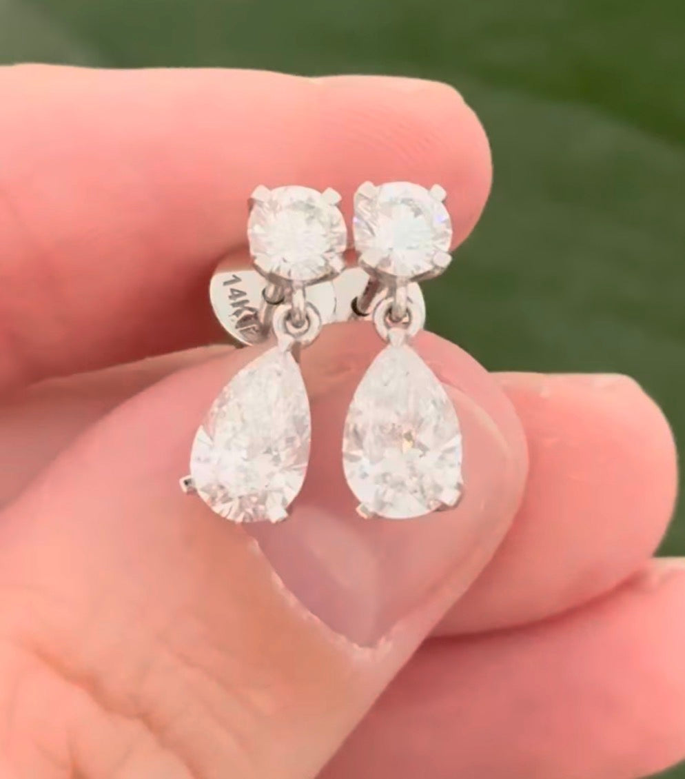 IGI certified 3ct pear and round lab diamond earrings