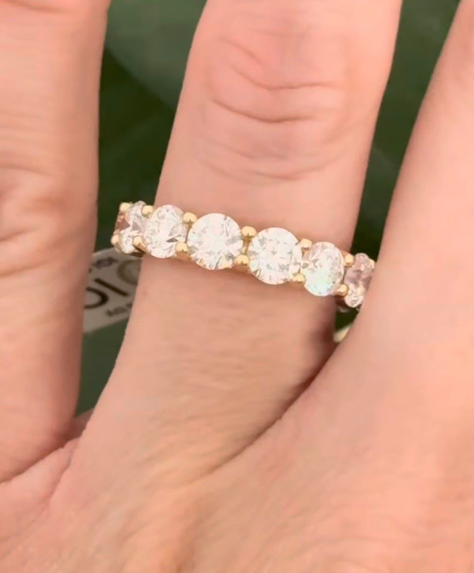 IGI certified 5.83ct lab diamond eternity band