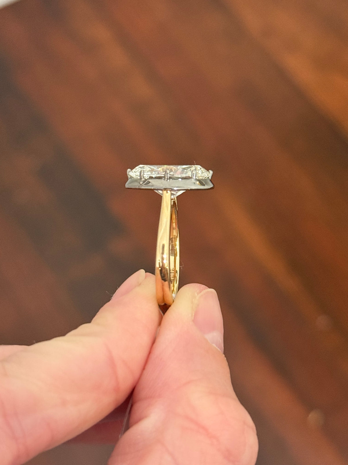 IGI certified 5.56ct oval lab diamond ring