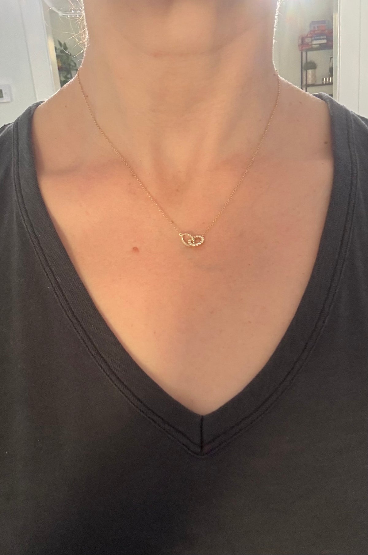 Natural diamond necklaces available in white and yellow gold