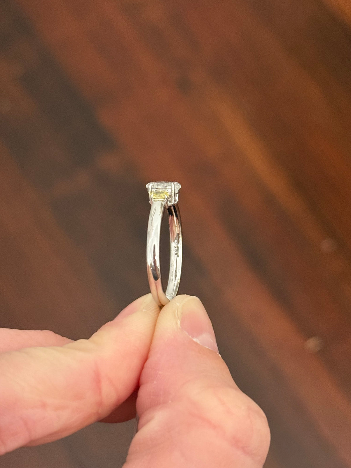 White gold 0.9ct yellow and white oval lab diamond ring