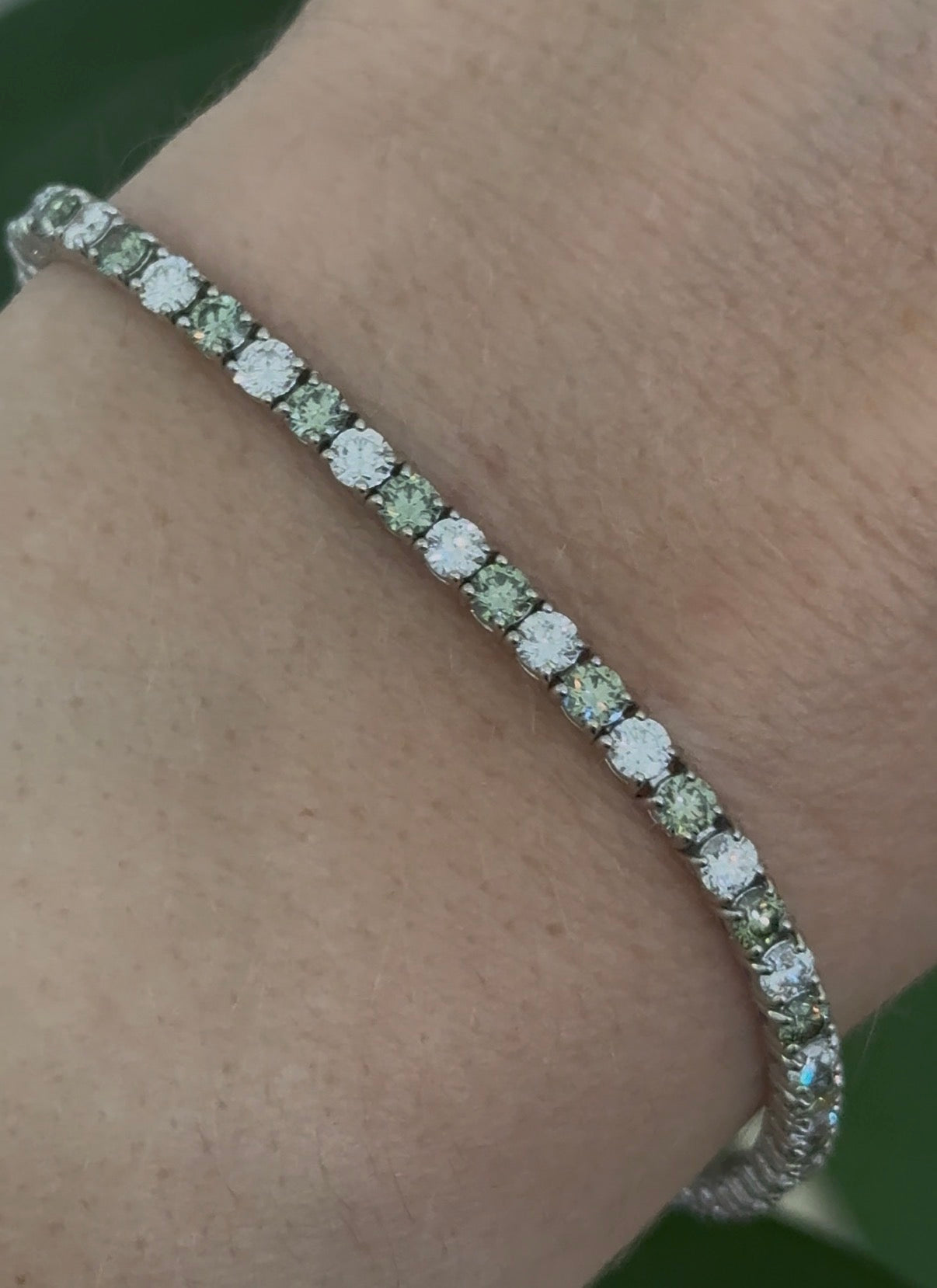 4 prong white gold 5.02ct green and white lab diamond tennis bracelet