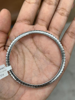 4.57CT LAB ELASTIC BANGLE