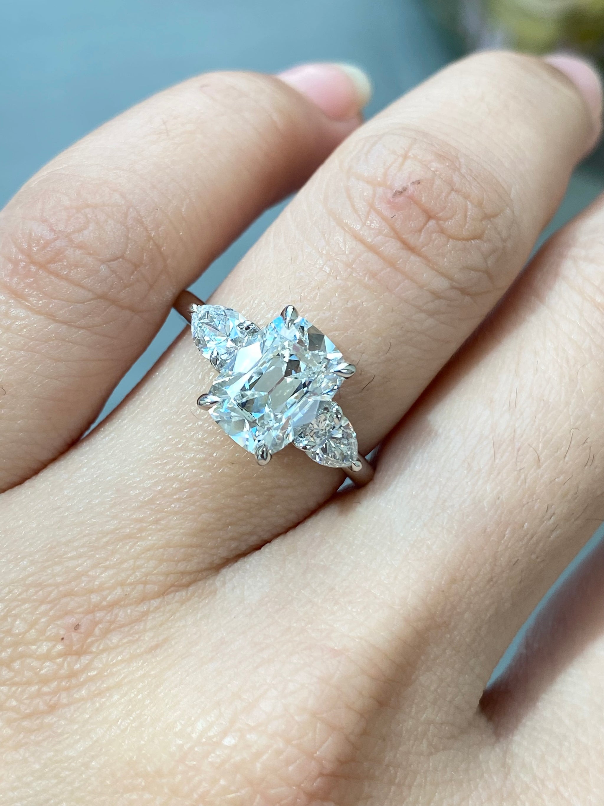 IGI certified 2.50 Ct old mine cut and pear lab diamond ring