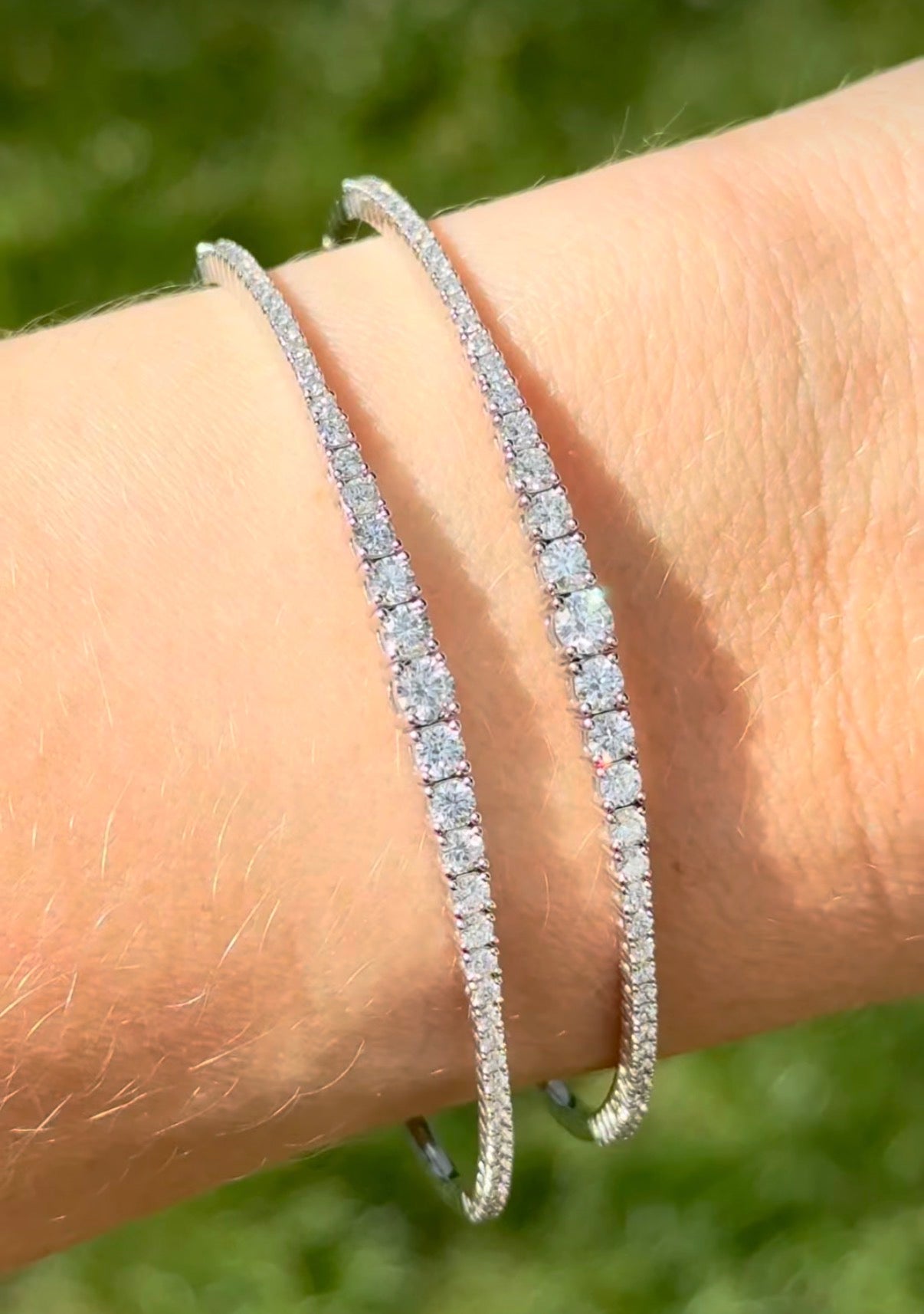 White gold graduated lab diamond flex bracelet