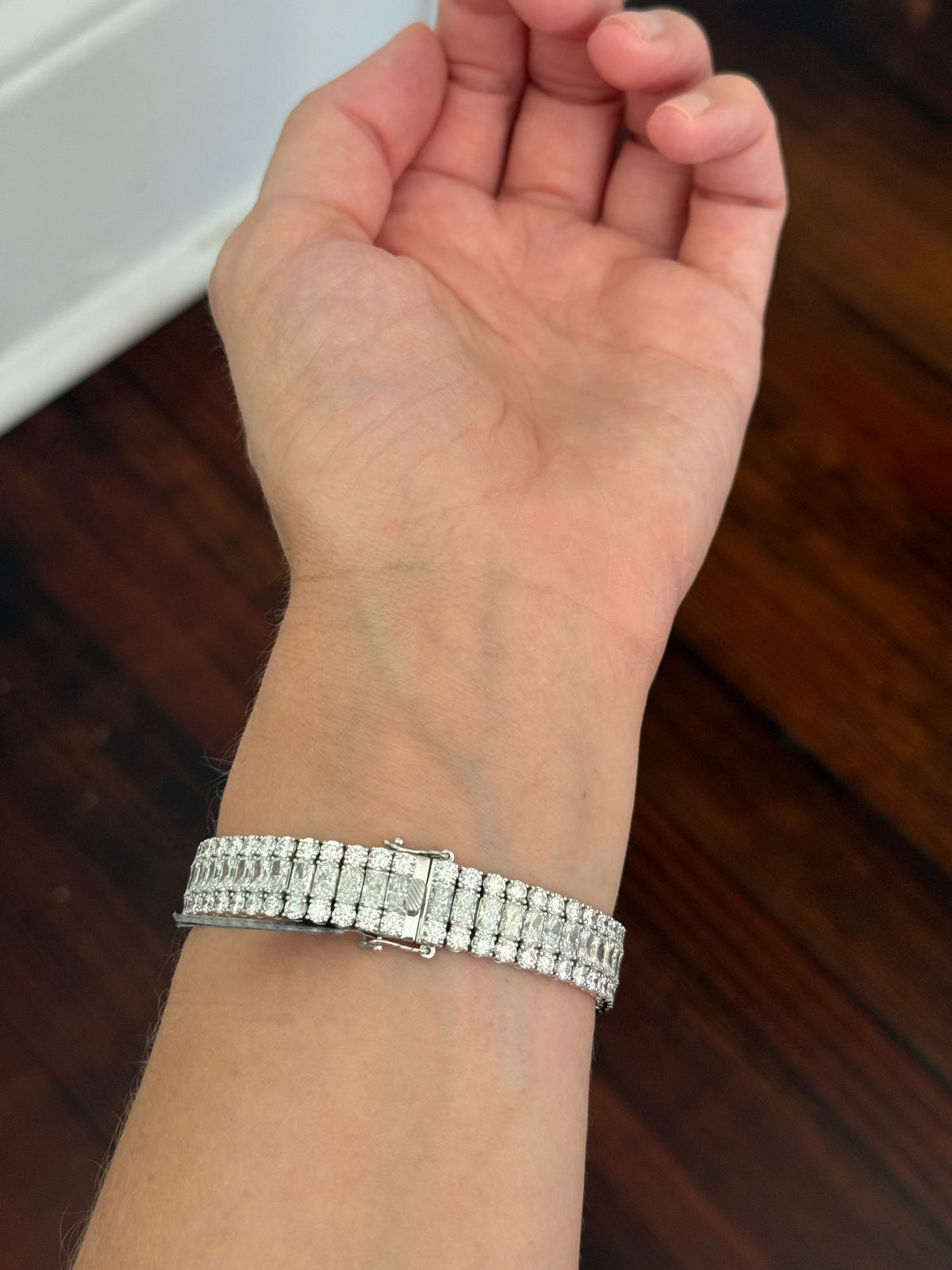 White gold 27.72ct radiant and round lab diamond bracelet