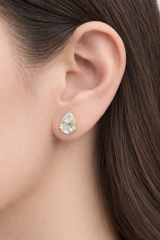 4.00cttw Pear Shaped Yellow Gold Lab Diamond Stud