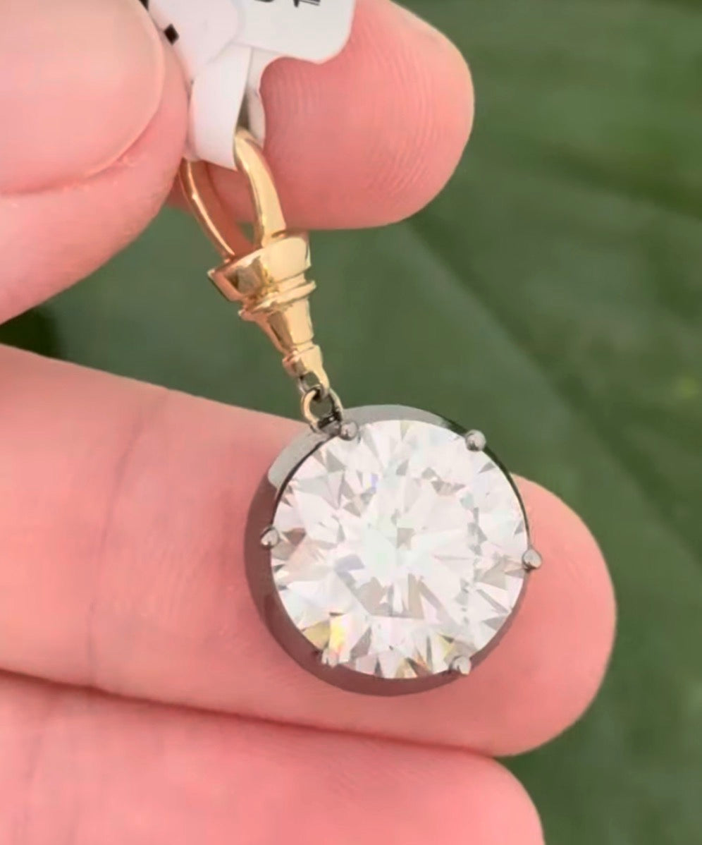 IGI certified 7.39ct lab diamond pendant