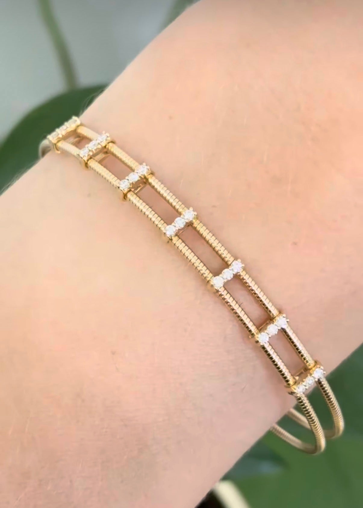 Yellow gold 0.29ct natural diamond flex bracelet