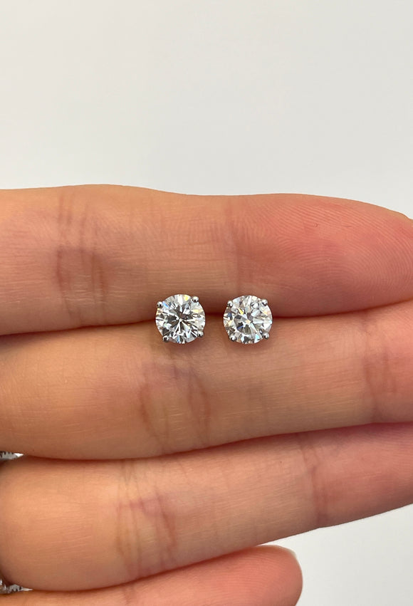 Lab 1.28ct 18K Diamond Studs