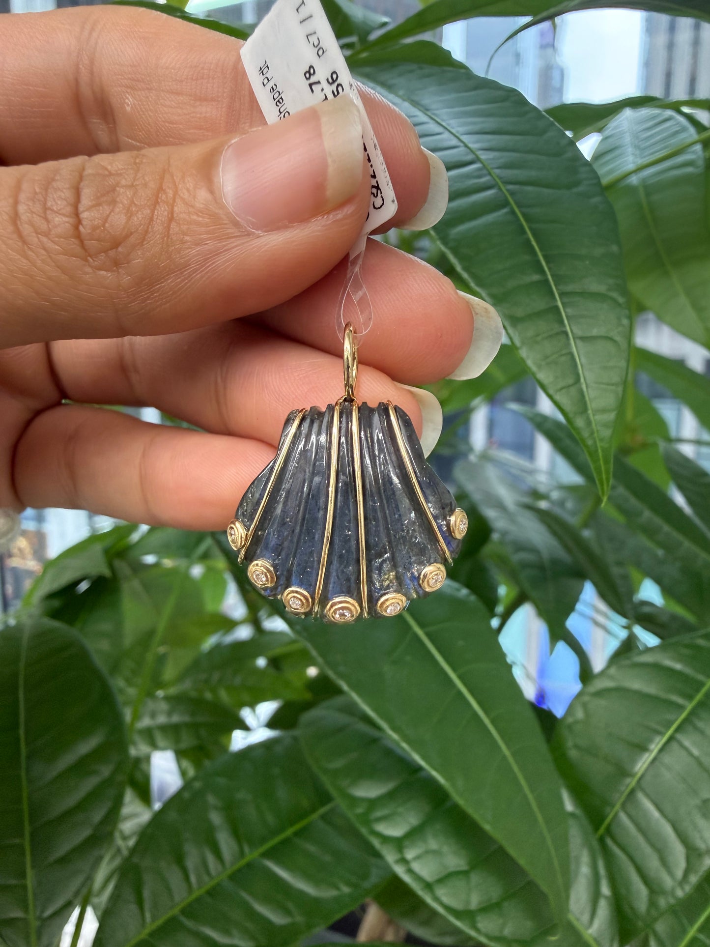 14KT Yellow Gold Shell Shape Pendant