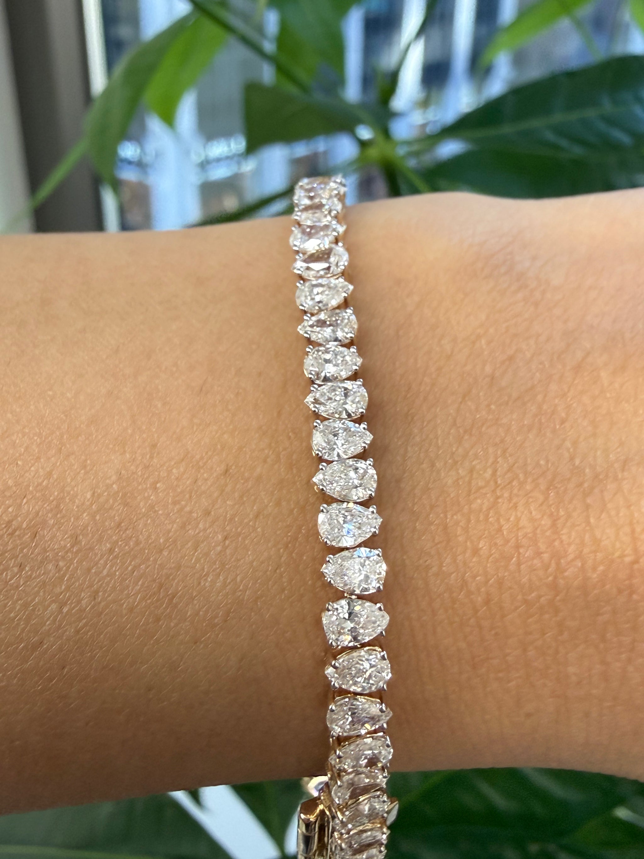 7.19CT Pear Lab Diamonds Tennis Bracelet