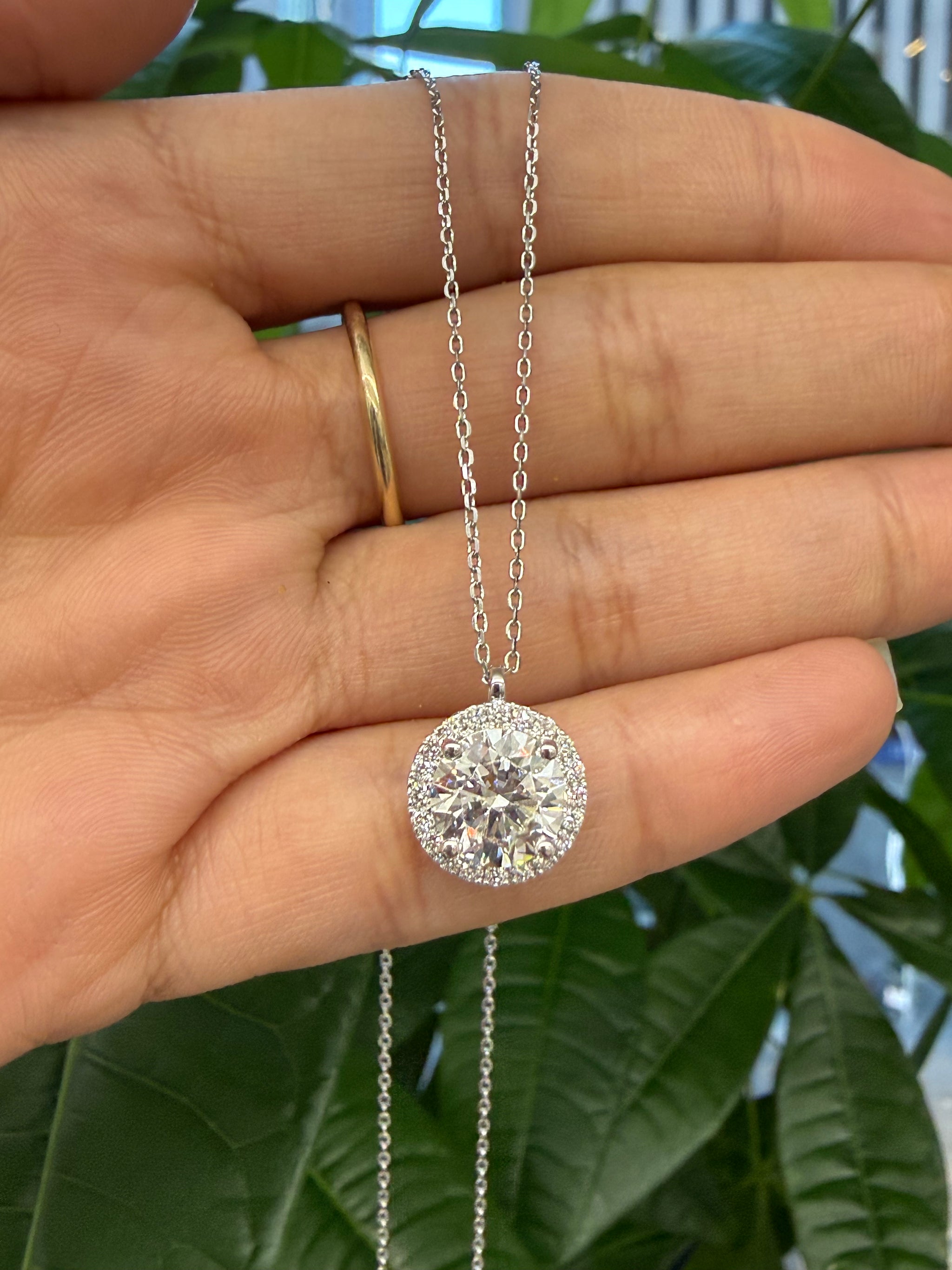 14KT White Gold Round Pendant