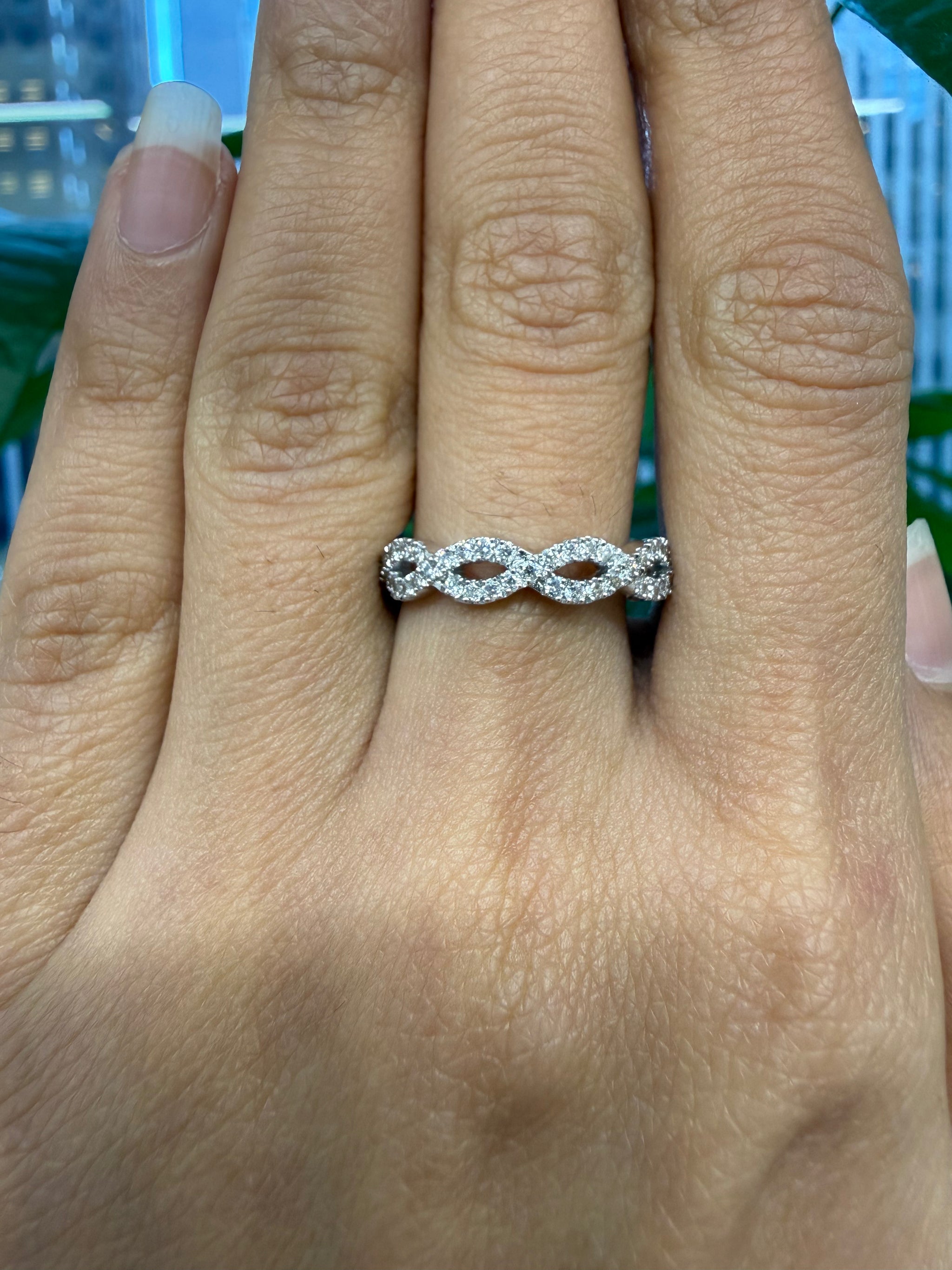 14KT White Gold Wedding Band