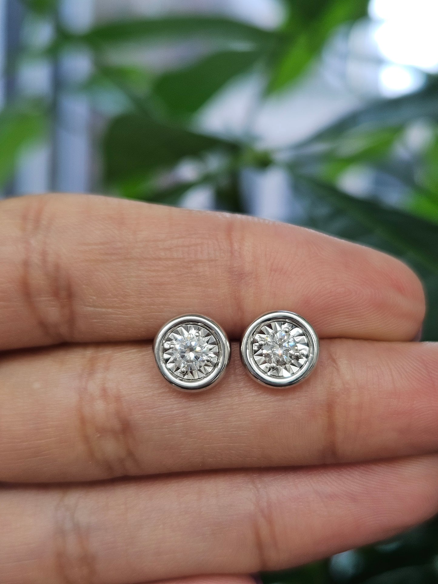 Natural Diamond Ilusion Studs