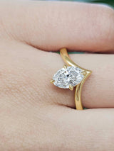 IGI Certified 1 ct Oval Lab Diamond V-shaped Ring