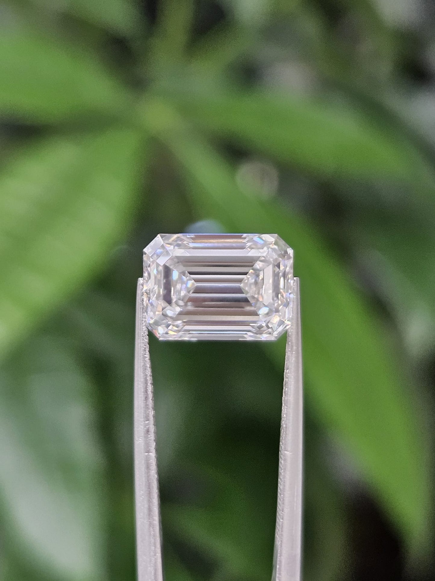 IGI 3.53CT EMERALD E VVS2