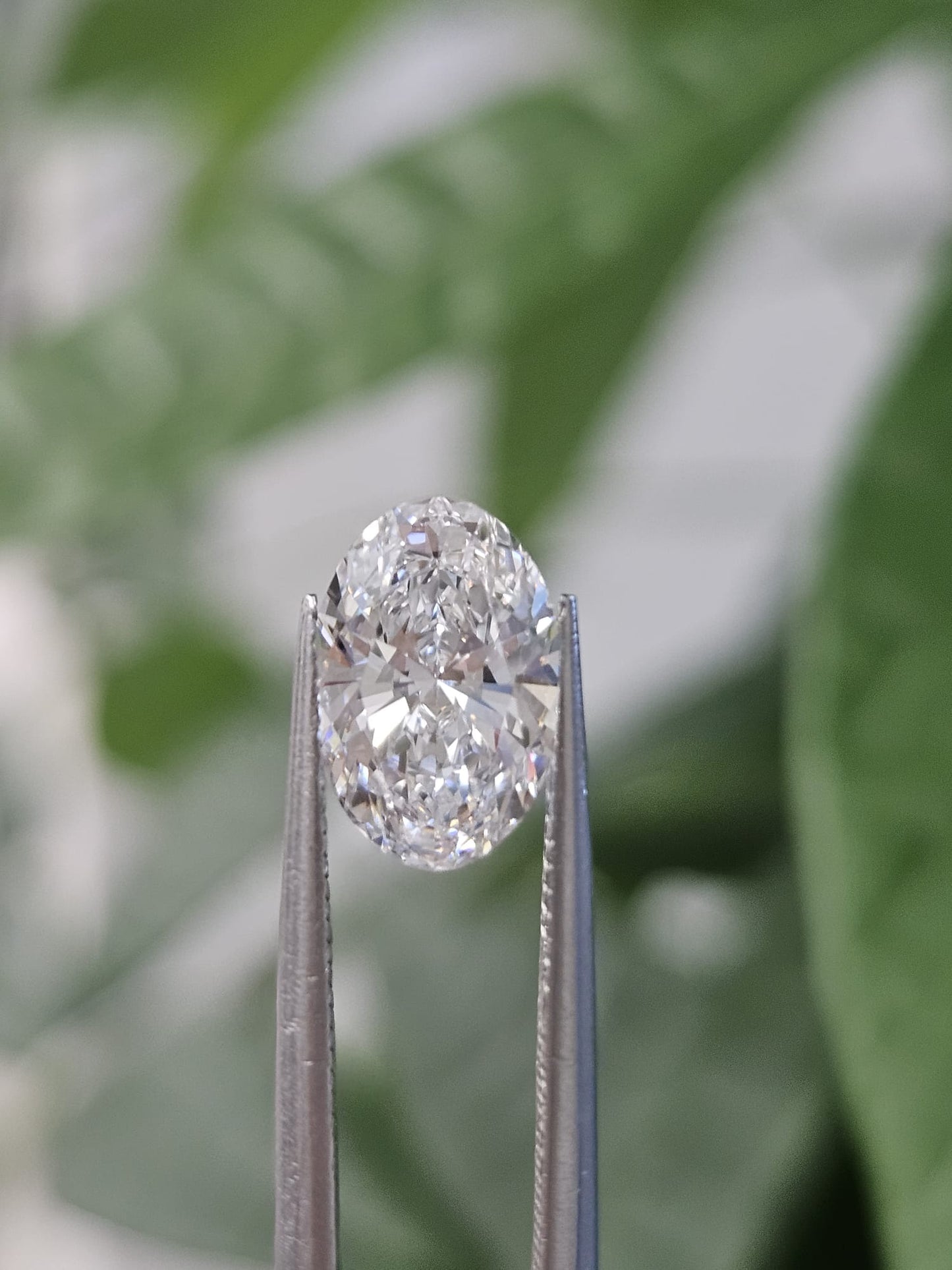 IGI 1.58CT OVAL D VS1