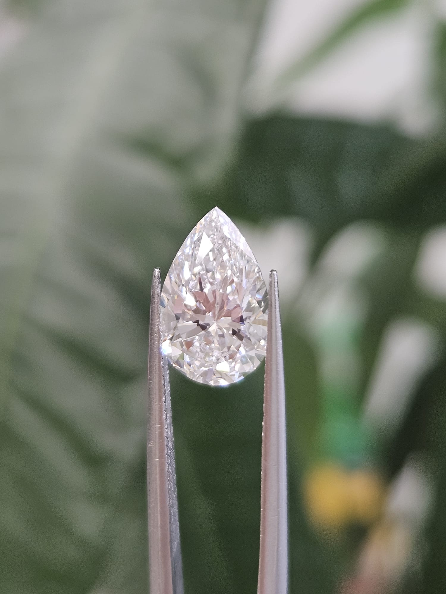 IGI 2.01CT PEAR F VS1