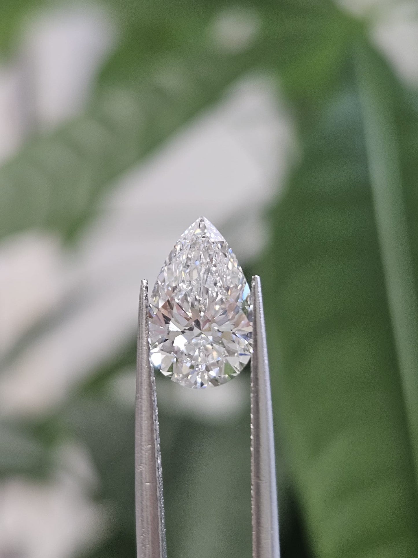 1.58CT PEAR E VS2