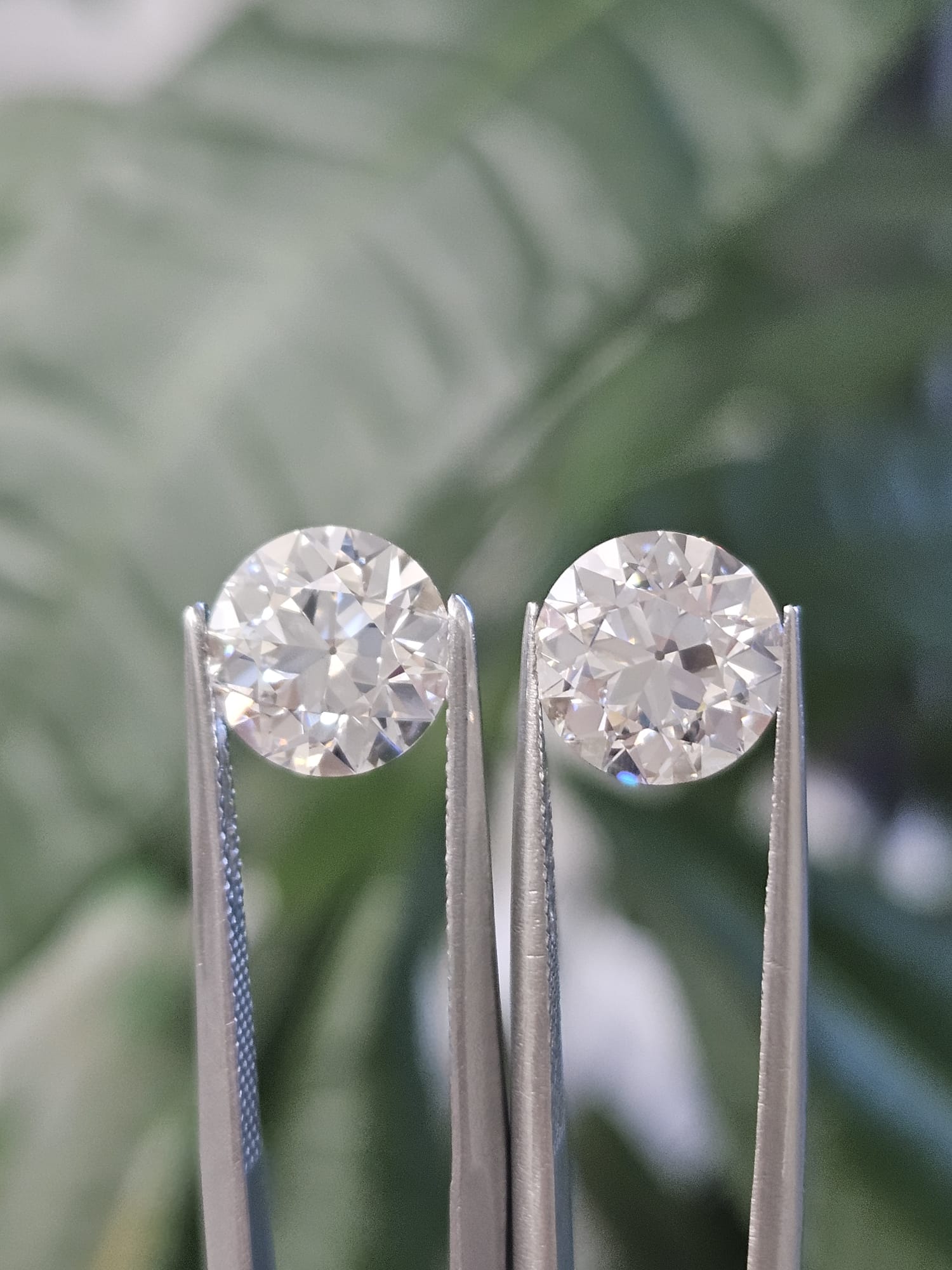 IGI 2.52CT OLD EUROPEAN CUT PAIR E VS1
